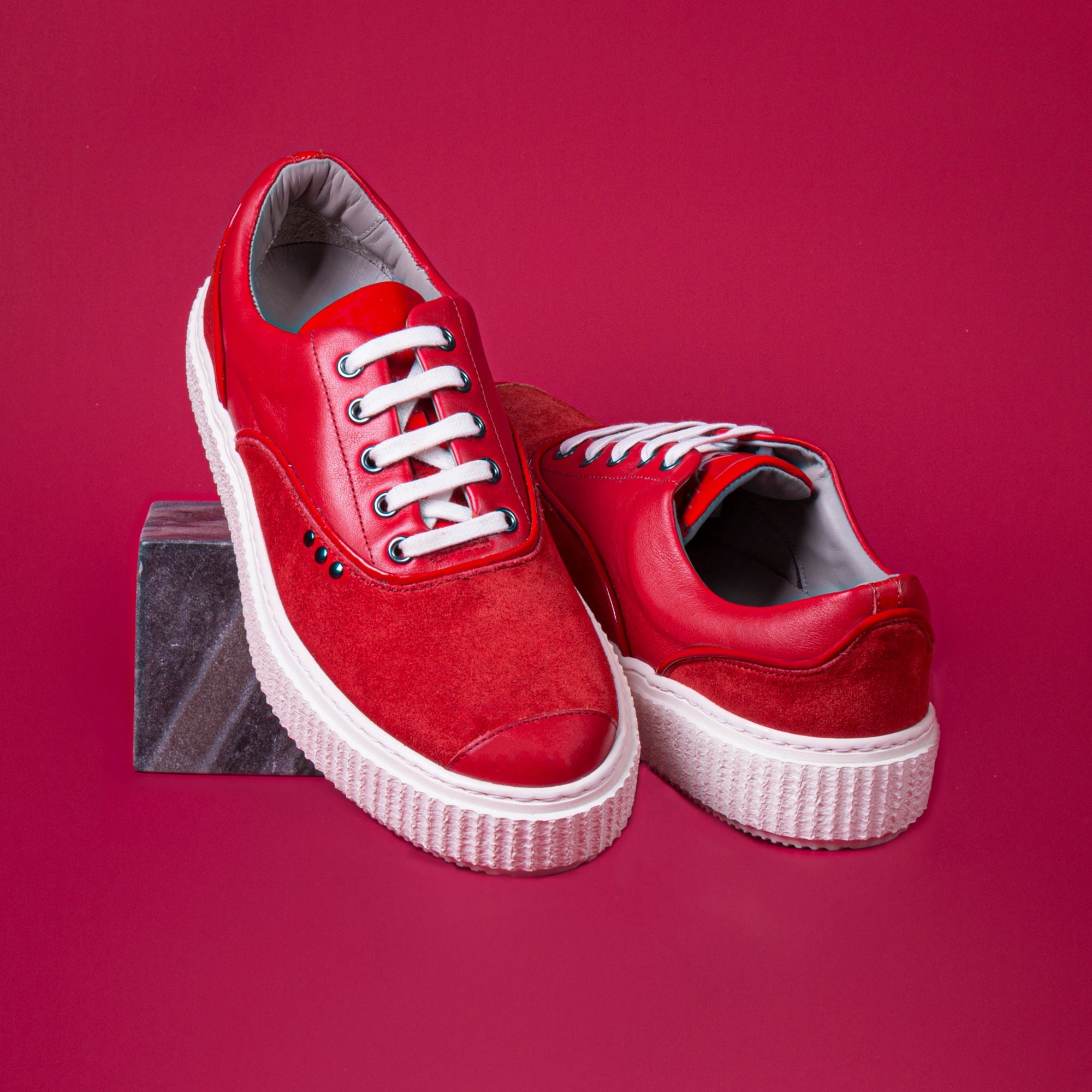 Basket Meaker en daim rouge