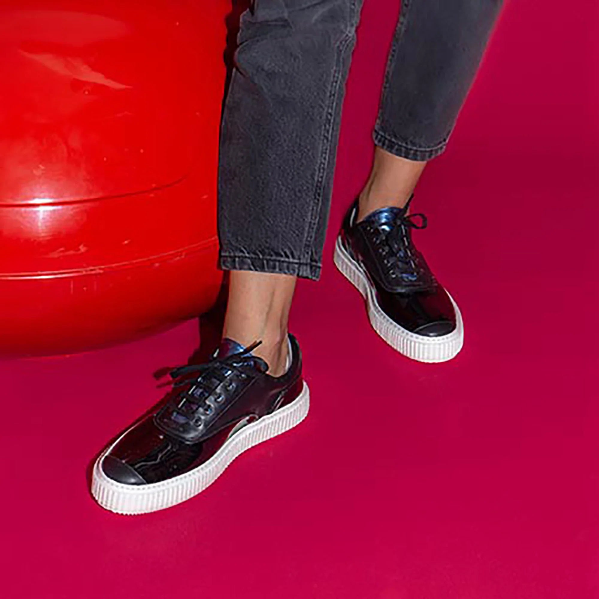 ME.LAND Black patent MEAKER sneaker front and back
