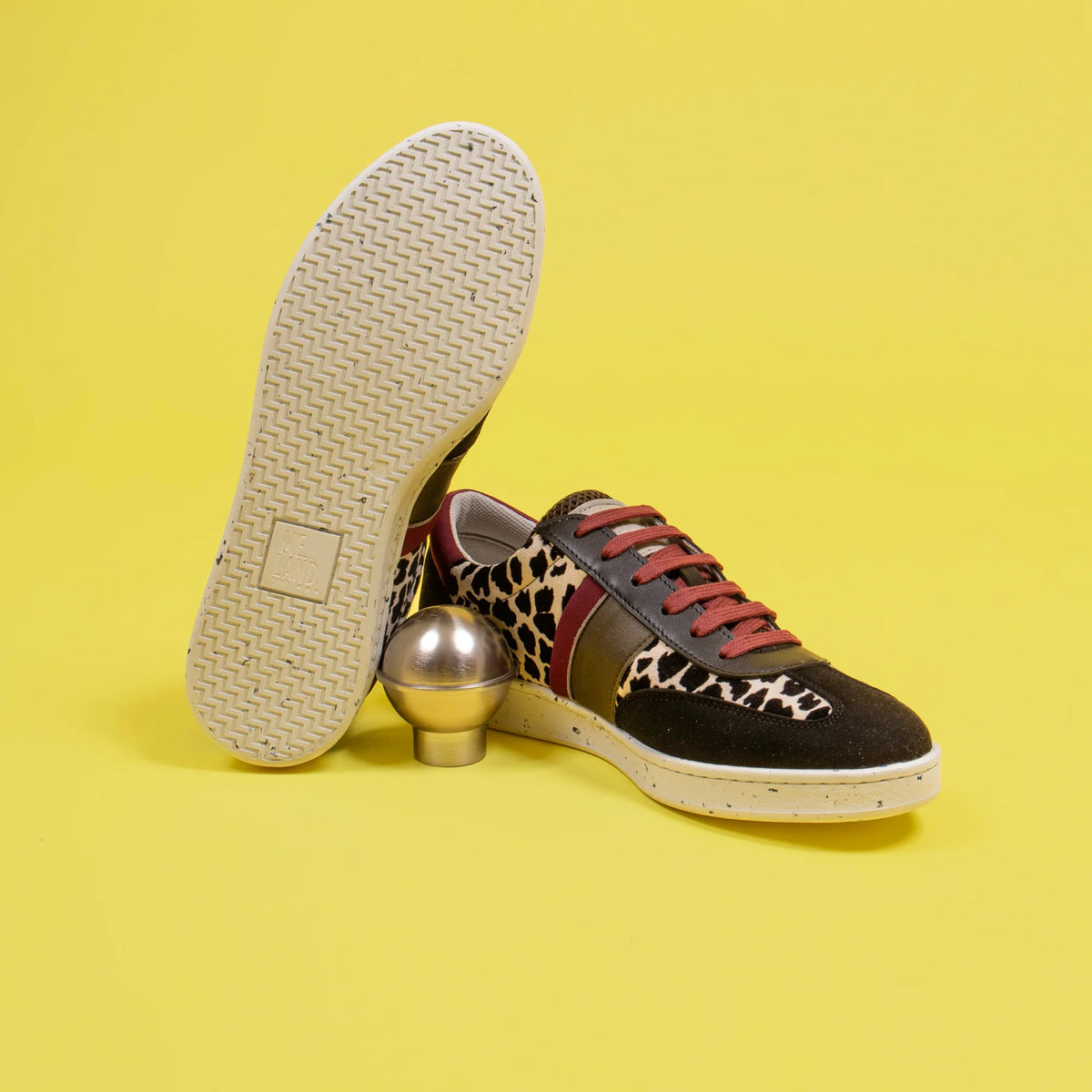 Basket vegan et recyclée Vivace en nylon noir et leopard beige