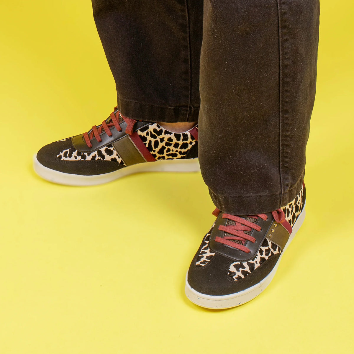 Basket vegan et recyclée Vivace en nylon noir et leopard beige
