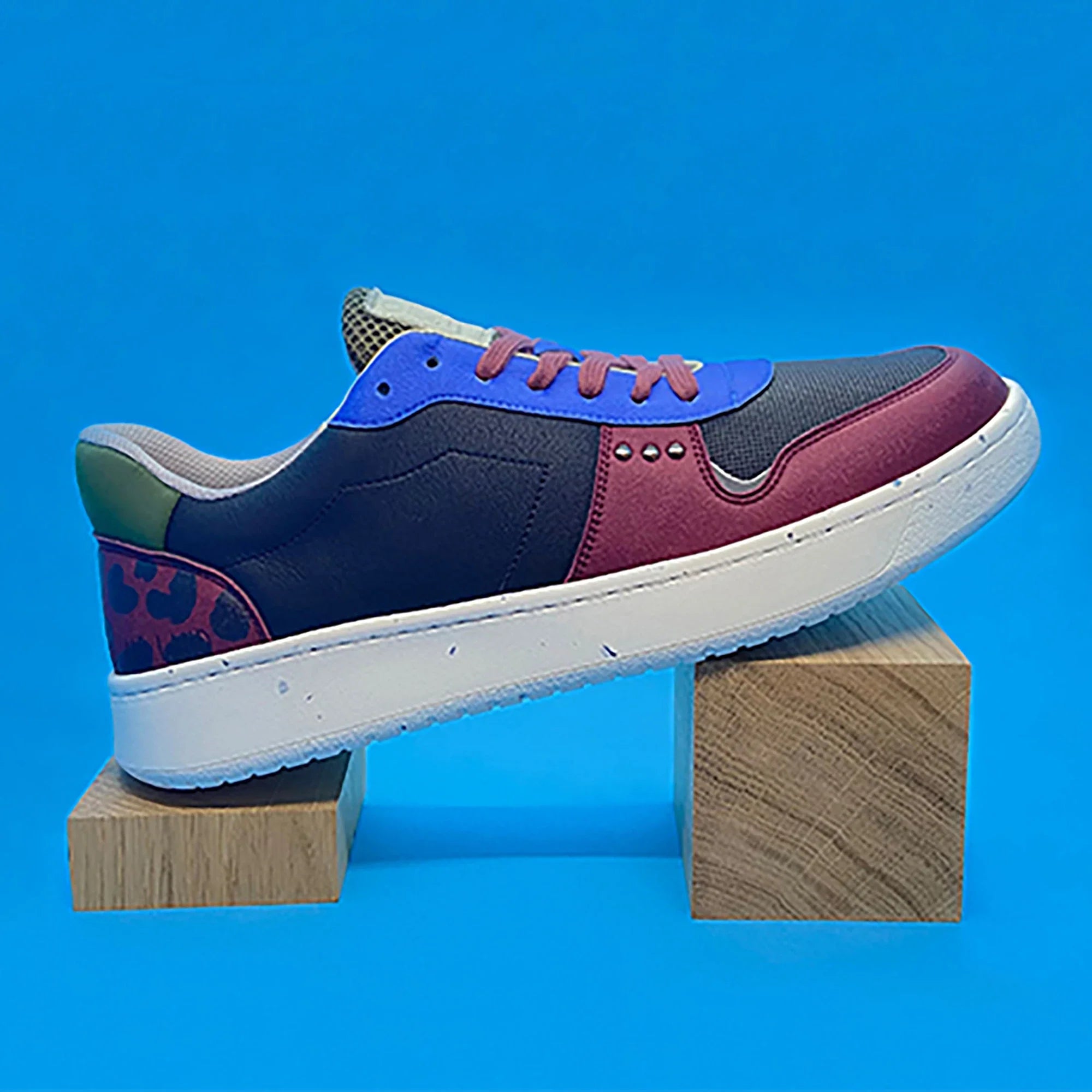 Evan vegan and recycled sneaker in black, bordeaux and blue ✔ ME.LAND