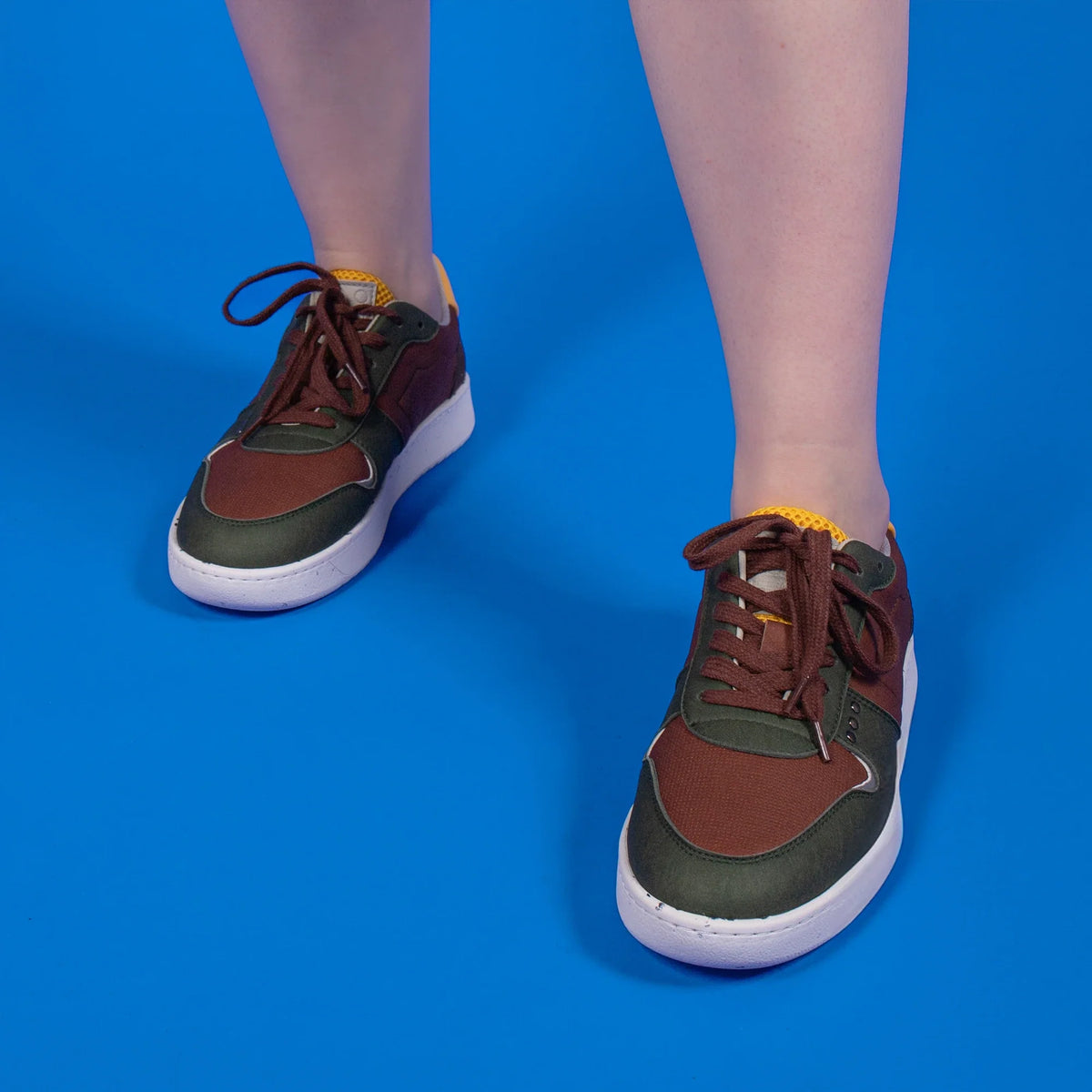 Evan vegan and recycled sneaker in brown, khaki and yellow ✔ ME.LAND