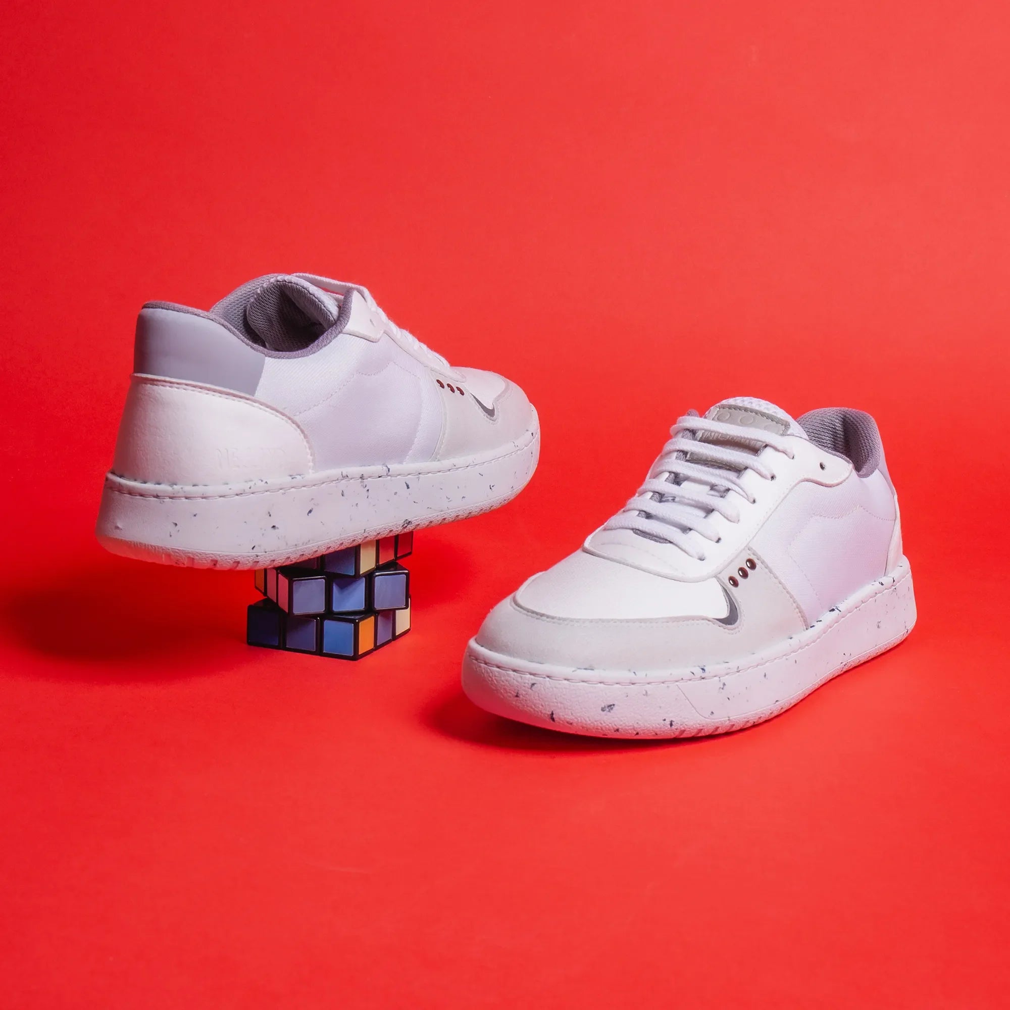 ME.LAND Evan vegan and recycled sneaker in white details