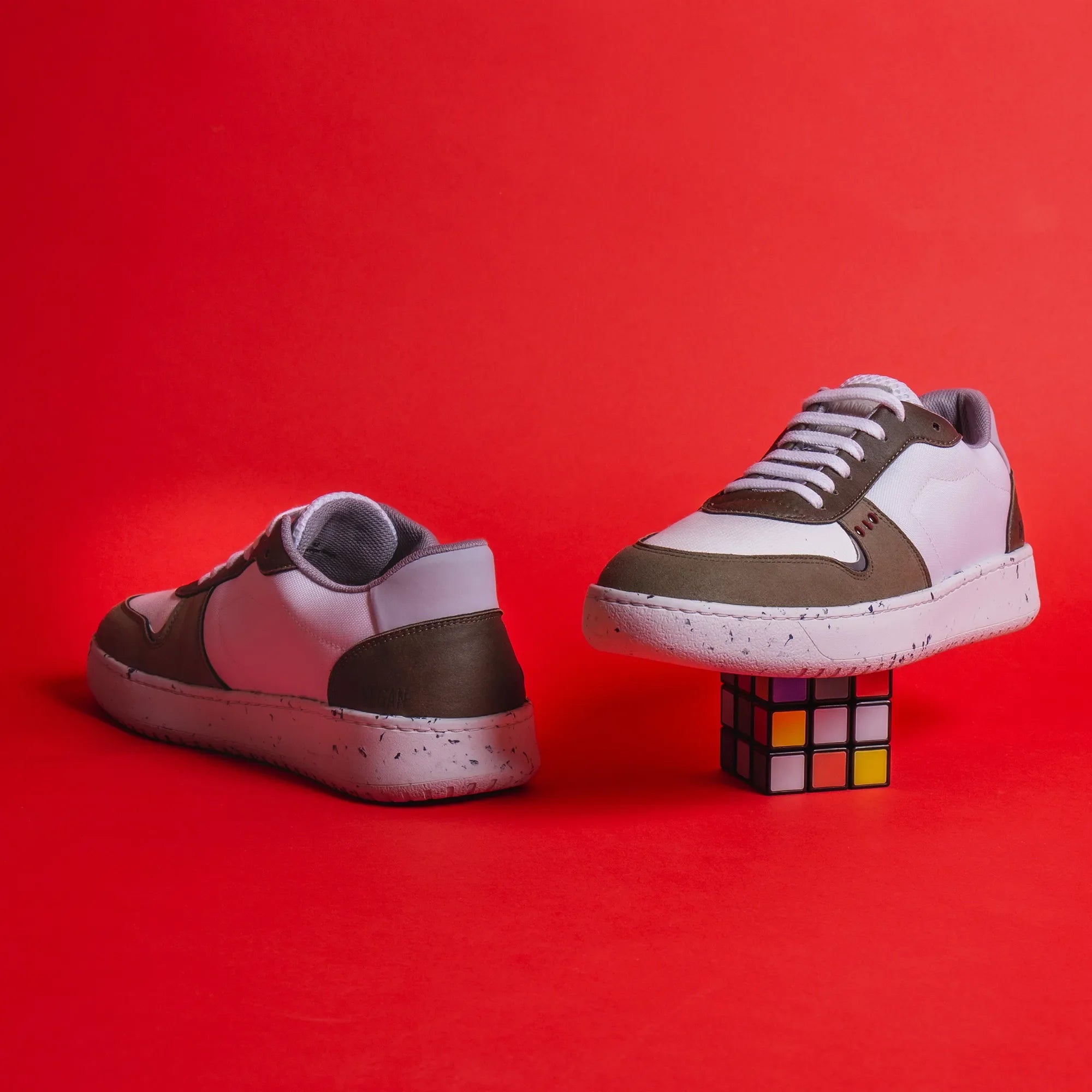 ME.LAND Evan vegan and recycled sneaker in white and khaki details