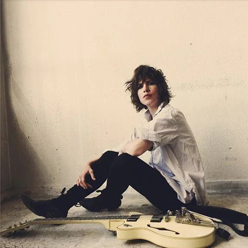 EMILIE MARSH est une guitarhero