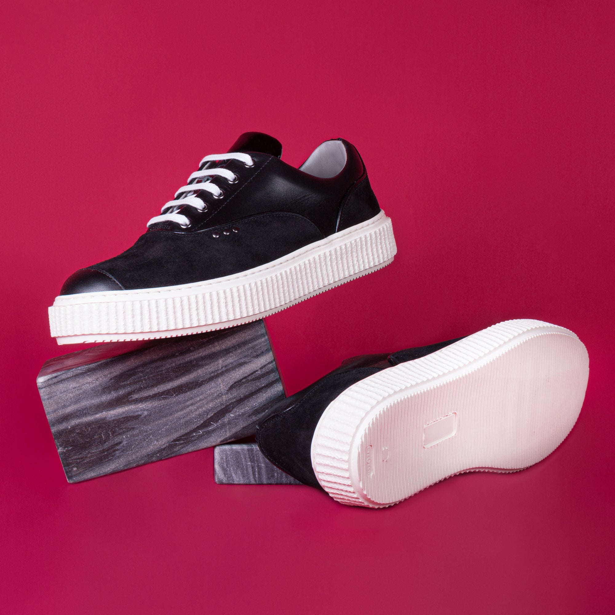 Basket Meaker en daim noir