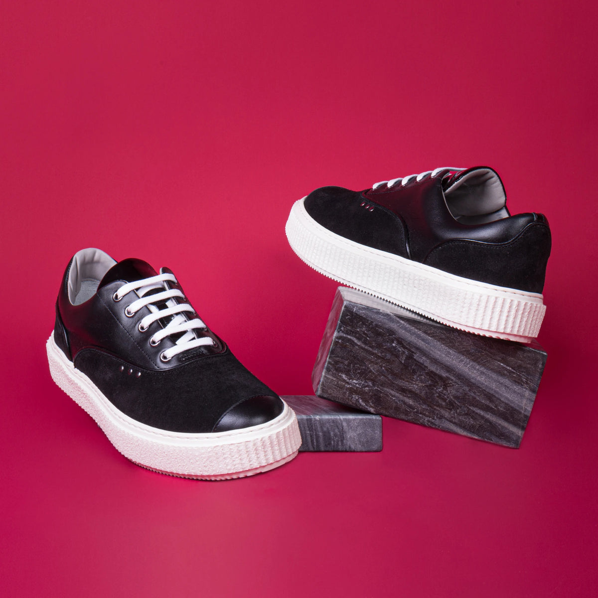 Basket Meaker en daim noir