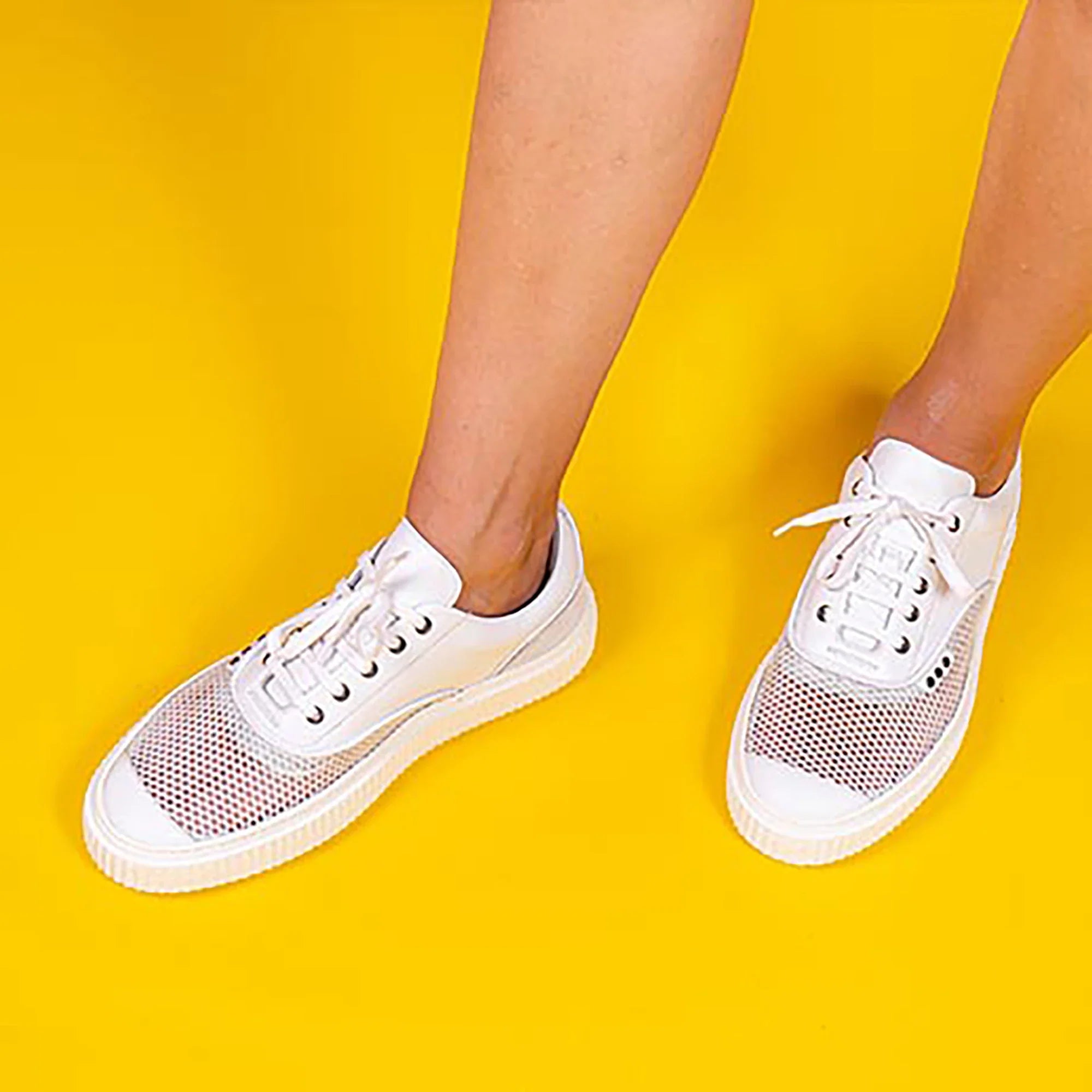 ME.LAND White mesh MEAKER sneaker front and back