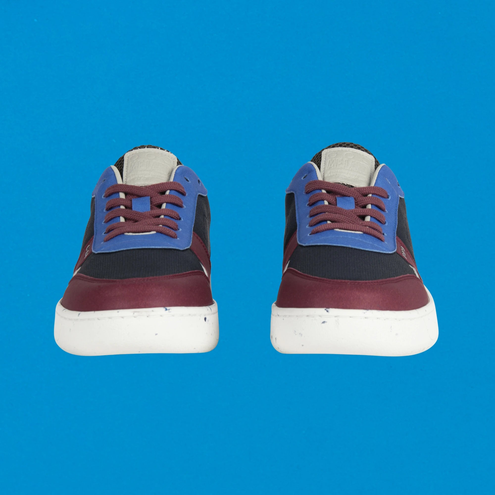 Basket vegan et recyclée Evan en simili noir, bordeaux et bleu