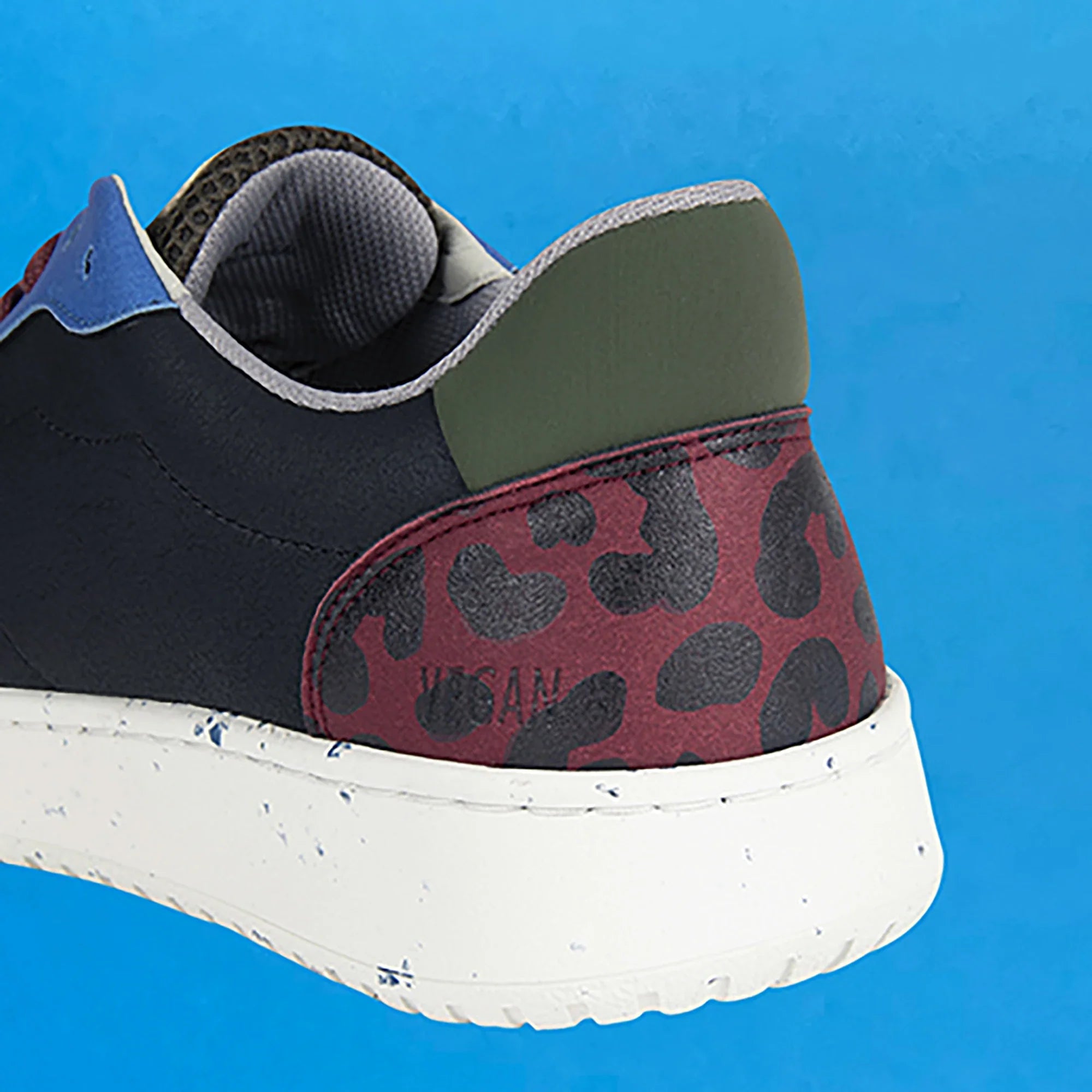 Evan vegan and recycled sneaker in black, bordeaux and blue ✔ ME.LAND