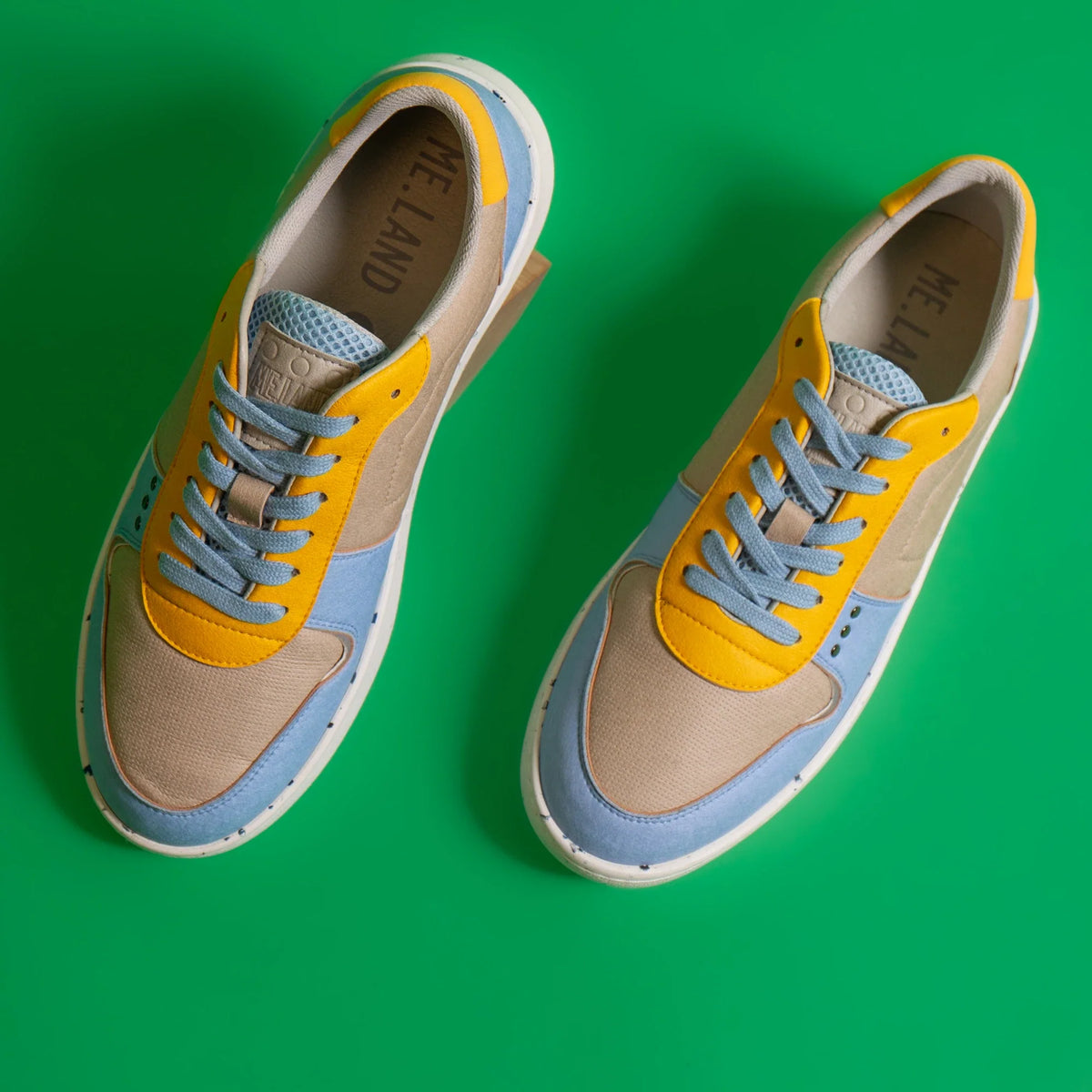 Evan vegan and recycled sneaker in beige, blue and yellow ✔ ME.LAND