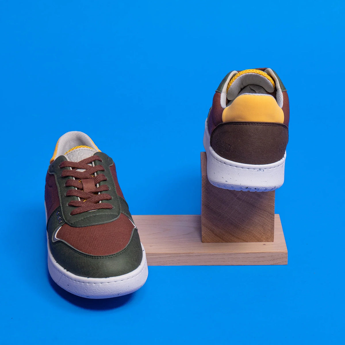 Evan vegan and recycled sneaker in brown, khaki and yellow ✔ ME.LAND