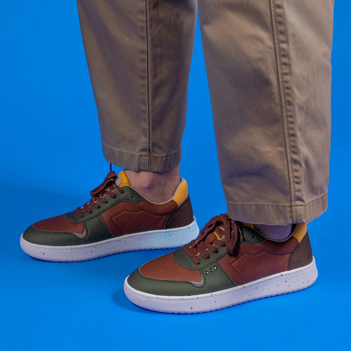 Evan vegan and recycled sneaker in brown, khaki and yellow ✔ ME.LAND