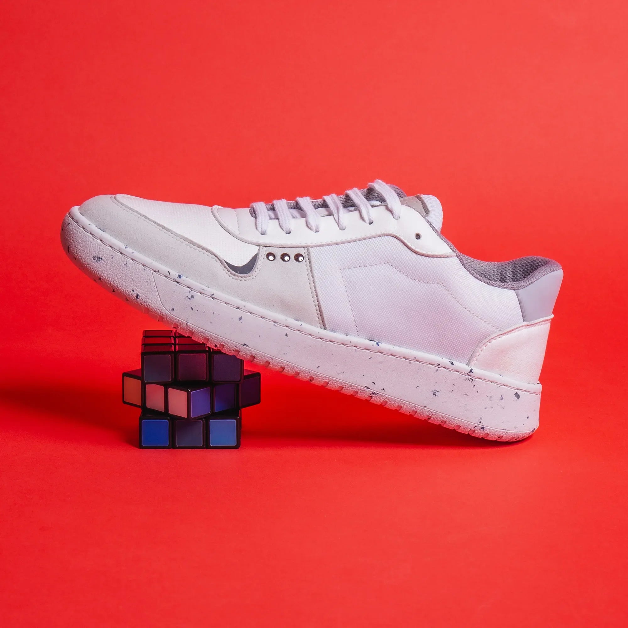 ME.LAND Evan vegan and recycled sneaker in white side
