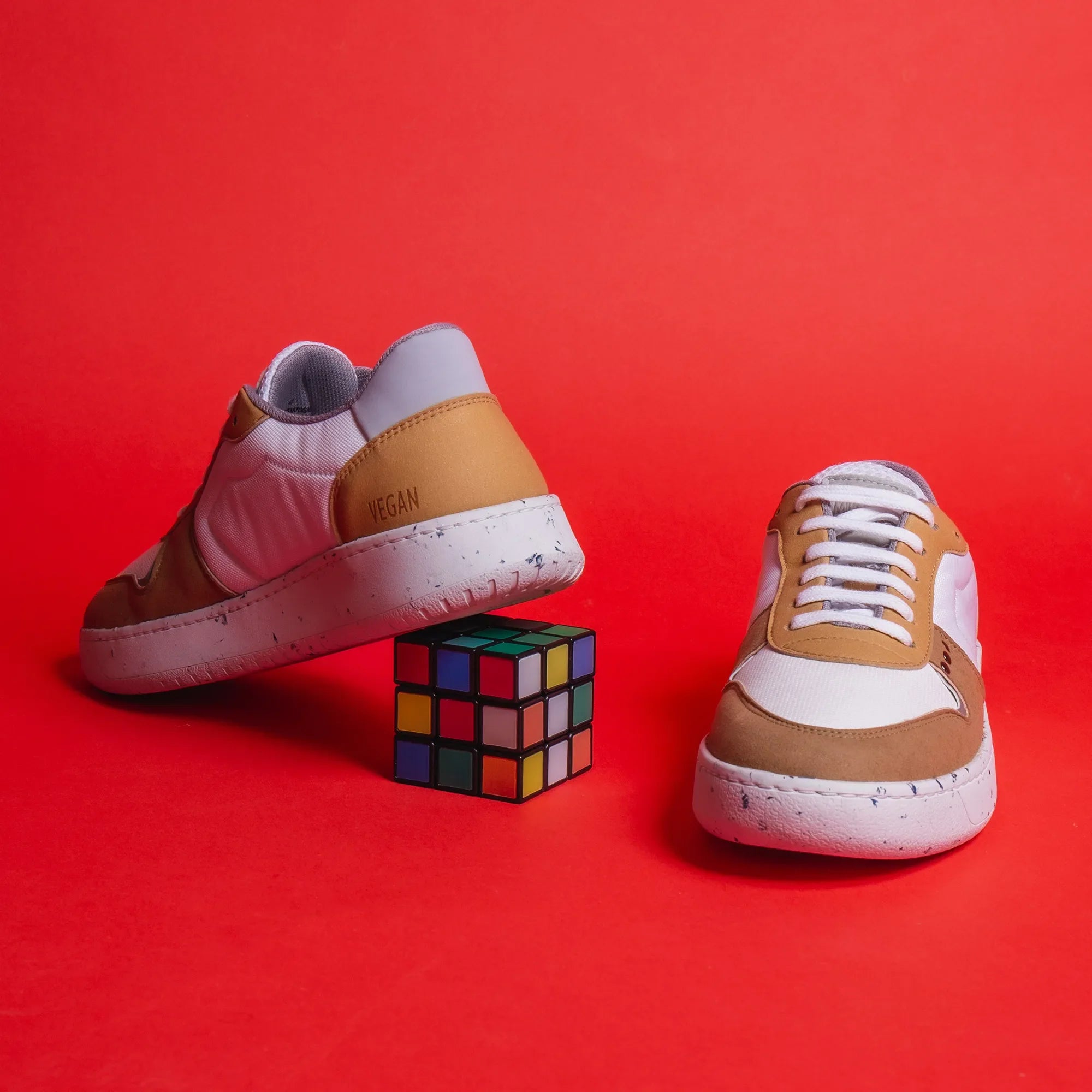 ME.LAND Evan vegan and recycled sneaker in white and curry details
