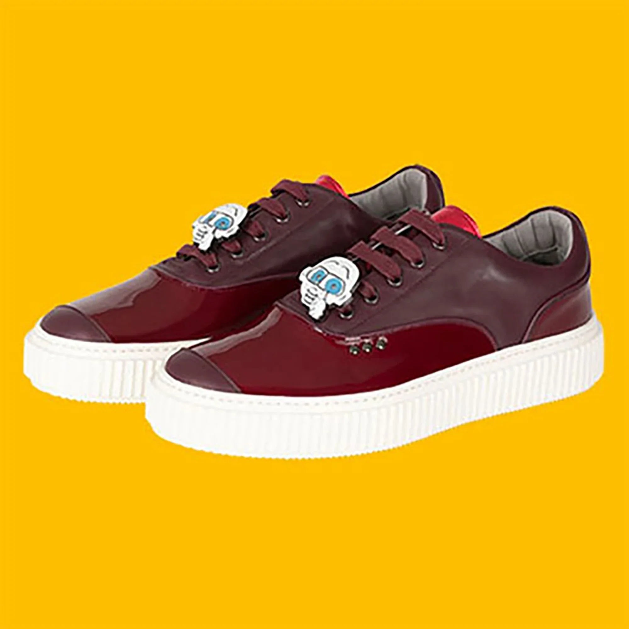 SUPER ME shoe clap pin ✔ ME.LAND on a bordeaux shoe