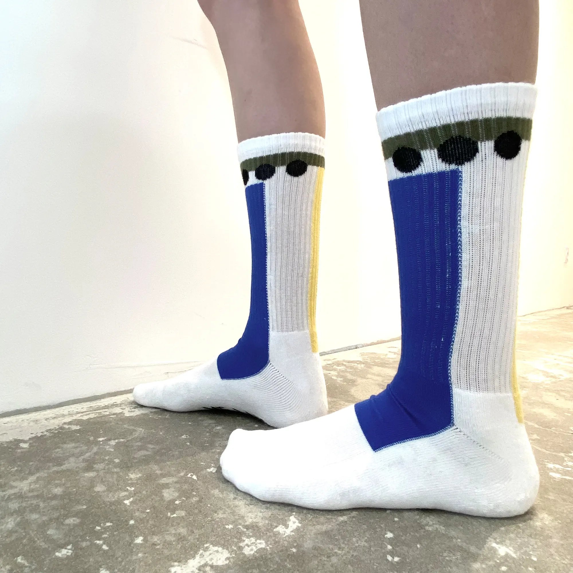 White geometrical organic cotton sport socks ✔ ME.LAND