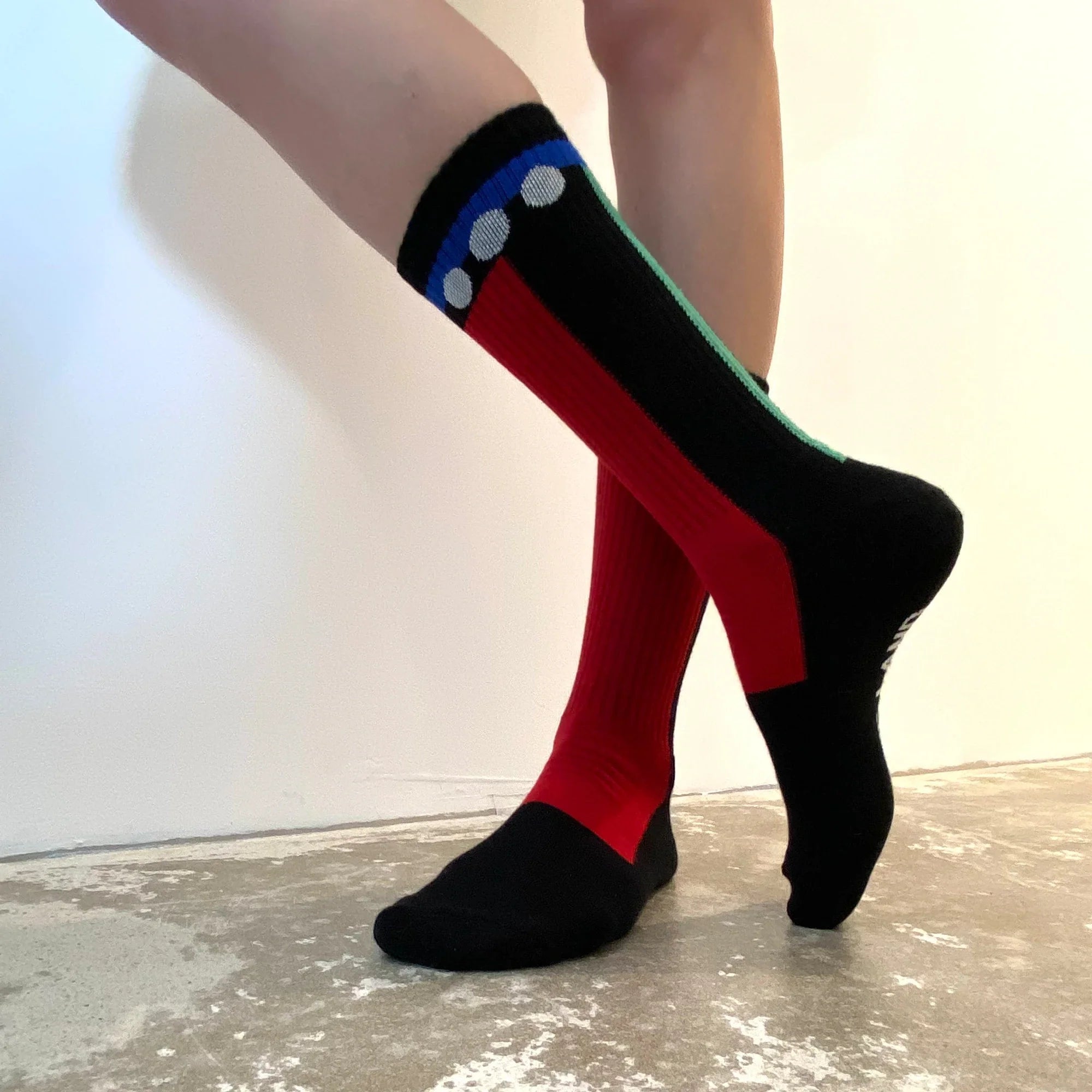 Black geomerical organic cotton sport socks ✔ ME.LAND